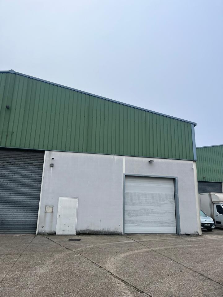 Local d'activité Saint-Ouen-l'Aumône 370m² Location local d'activité Saint-Ouen-l'Aumône Val-d'Oise OLACT2530889 1